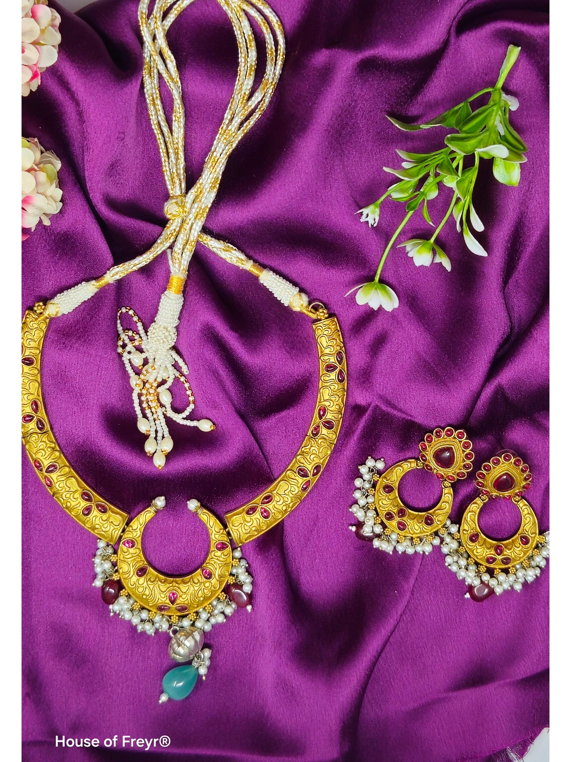  Antique Gold Necklace Set with Ruby Stones